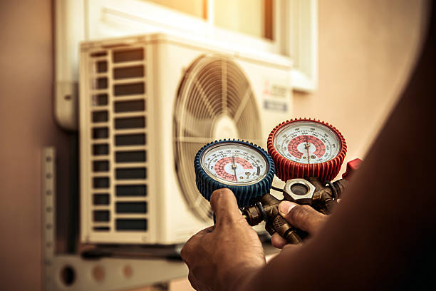Professional Hvac technician working in Richfield, OH
